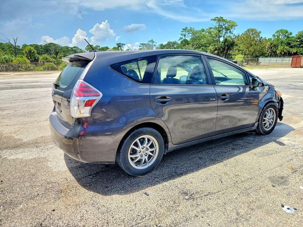 2016 TOYOTA PRIUS V TW