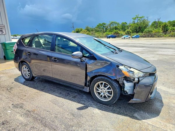 2016 TOYOTA PRIUS V TW