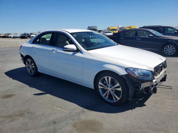 2017 MERCEDES-BENZ C C300