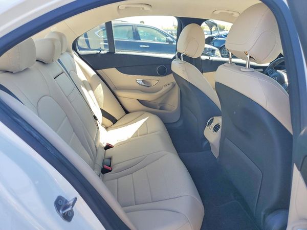 2017 MERCEDES-BENZ C C300