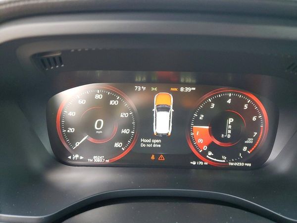 2019 VOLVO XC60