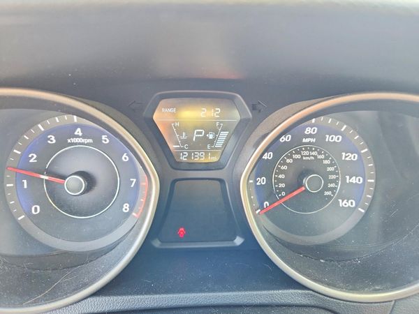 2015 HYUNDAI ELANTRA