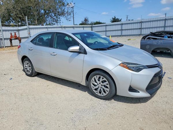 2017 TOYOTA COROLLA