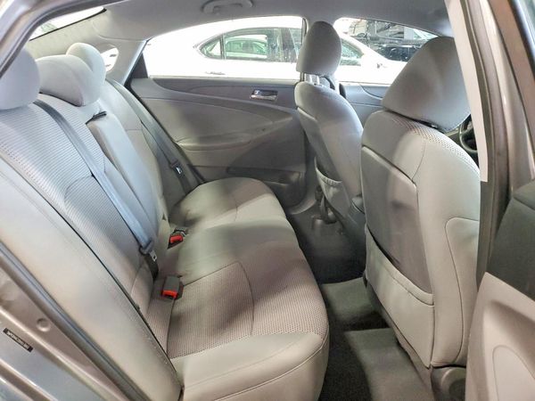 2013 HYUNDAI SONATA GLS/ GLS Popular