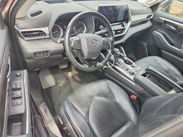 2021 TOYOTA HIGHLANDER