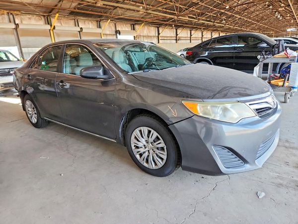 2014 TOYOTA CAMRY