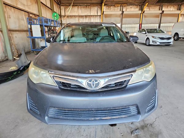 2014 TOYOTA CAMRY