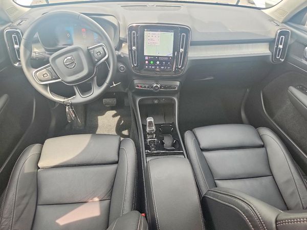 2026 VOLVO XC40 Plus Dark