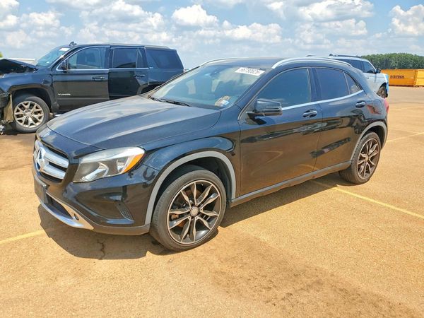 2017 MERCEDES-BENZ GLA-CLASS — Front 3/4