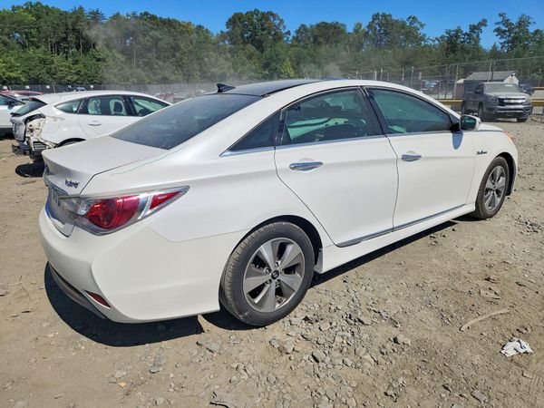 2012 HYUNDAI SONATA Middle level