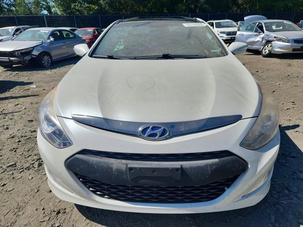2012 HYUNDAI SONATA Middle level