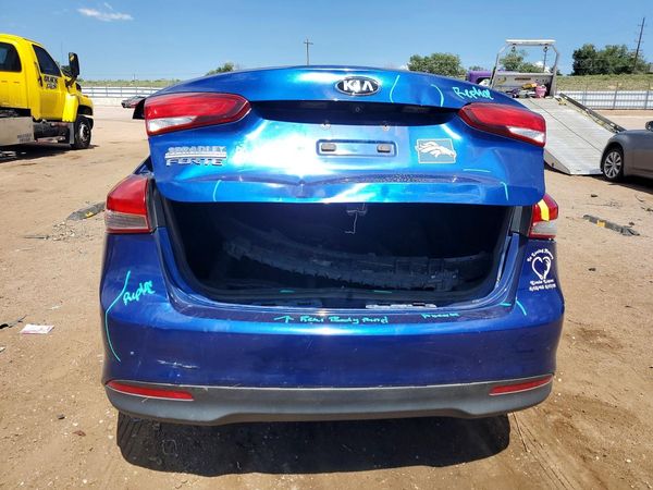 2018 KIA FORTE LX Base