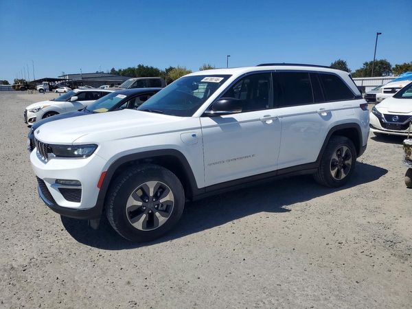 2023 JEEP GRAND CHEROKEE LIMITED 4XE — Front 3/4