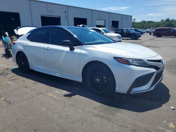 2022 TOYOTA CAMRY