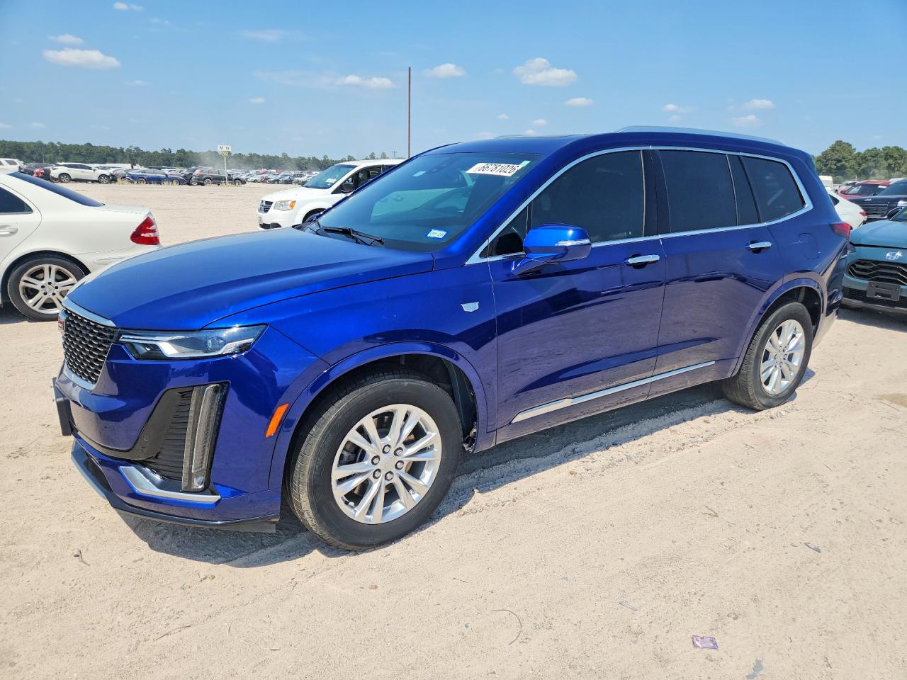 2024 CADILLAC XT6 Luxury