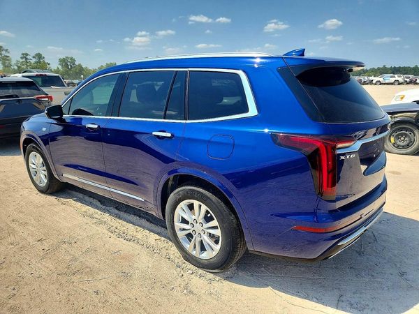 2024 CADILLAC XT6 Luxury