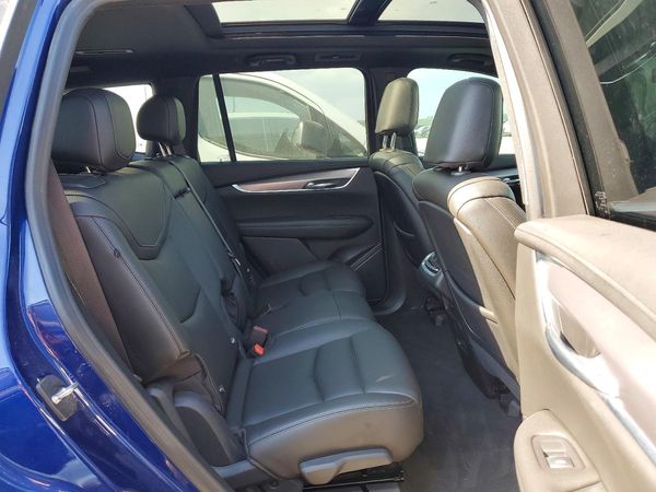 2024 CADILLAC XT6 Luxury