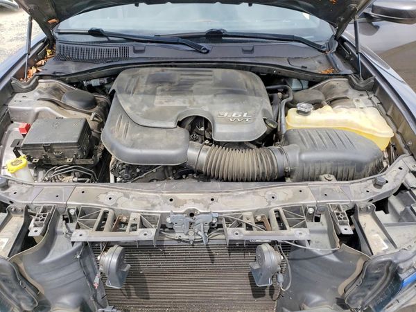 2016 DODGE CHARGER SE