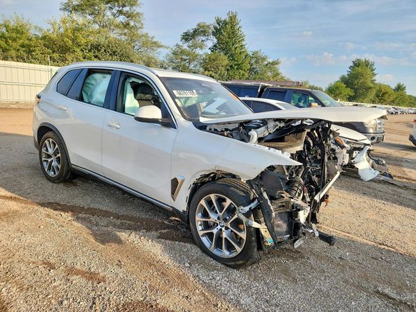 2026 BMW X5 xDrive40 — Passenger 3/4