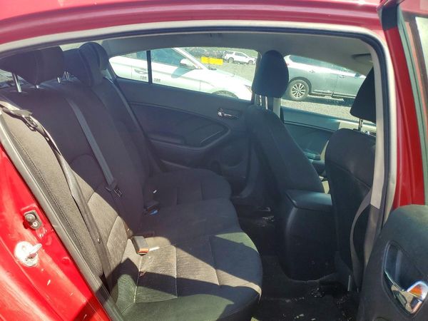 2016 KIA FORTE GL (Middle-Low Grade)