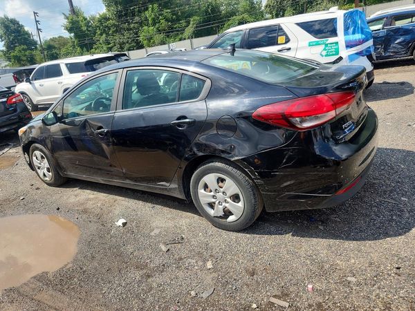 2018 KIA FORTE LX Base