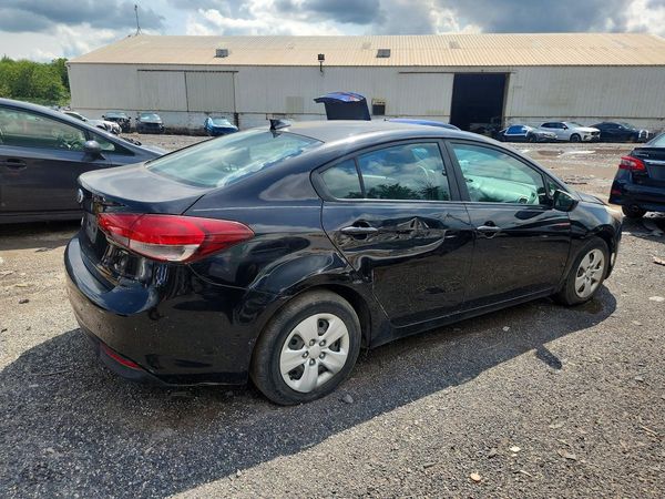 2018 KIA FORTE LX Base