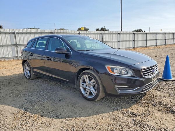 2015 VOLVO V60