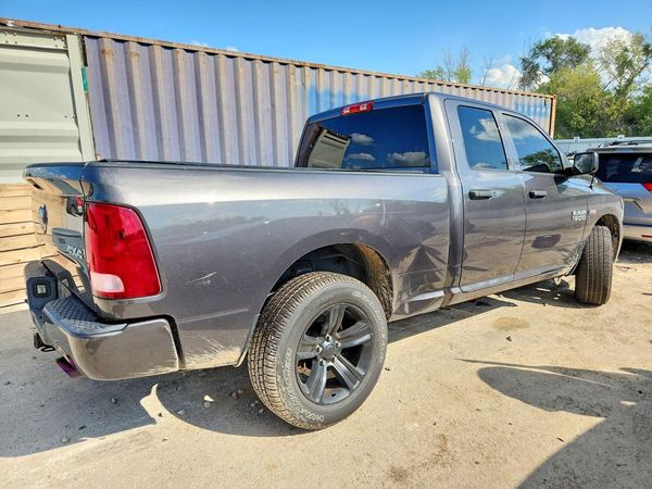 2016 RAM 1500 ST