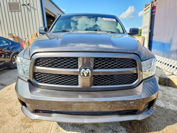 2016 RAM 1500 ST