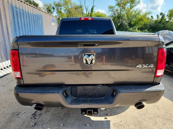 2016 RAM 1500 ST