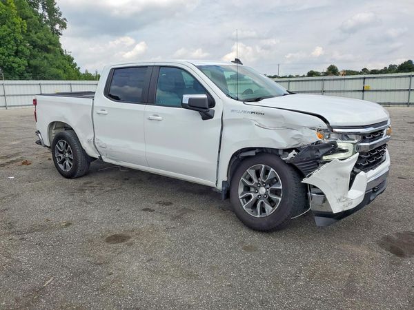 2022 CHEVROLET SILVERADO LT
