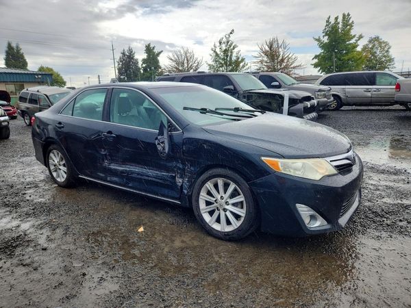 2012 TOYOTA CAMRY