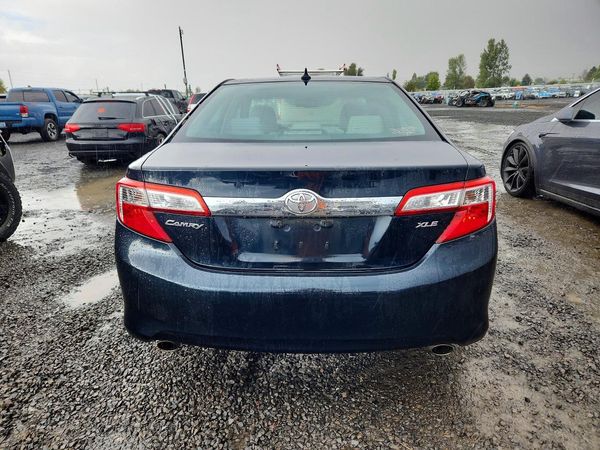 2012 TOYOTA CAMRY