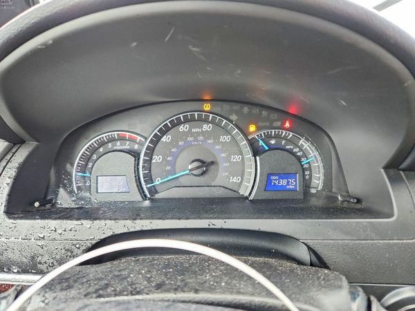 2012 TOYOTA CAMRY