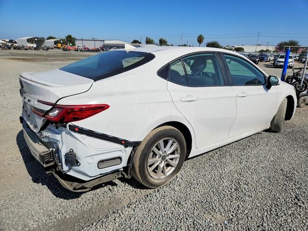 2025 TOYOTA CAMRY