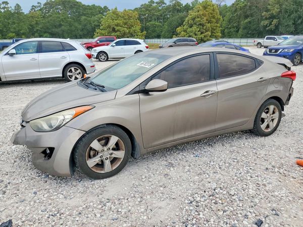 2013 HYUNDAI ELANTRA