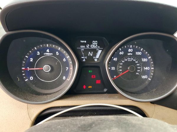 2013 HYUNDAI ELANTRA