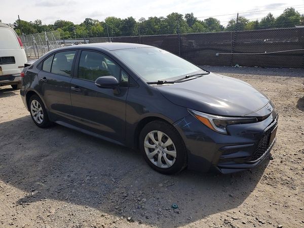 2024 TOYOTA COROLLA — Passenger 3/4