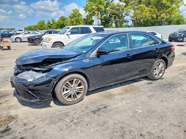 2017 TOYOTA CAMRY