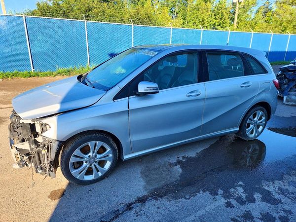 2016 MERCEDES-BENZ B