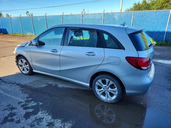 2016 MERCEDES-BENZ B