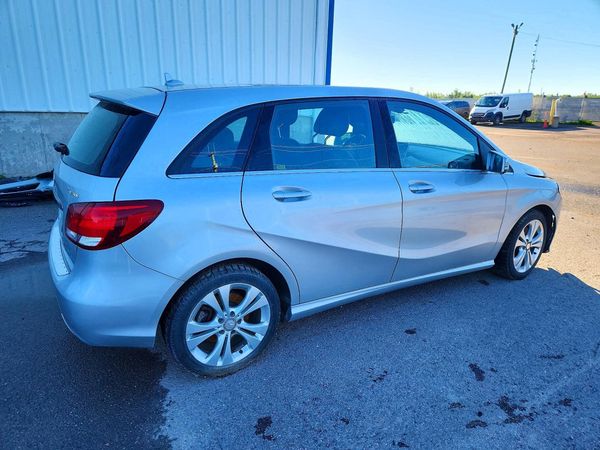 2016 MERCEDES-BENZ B