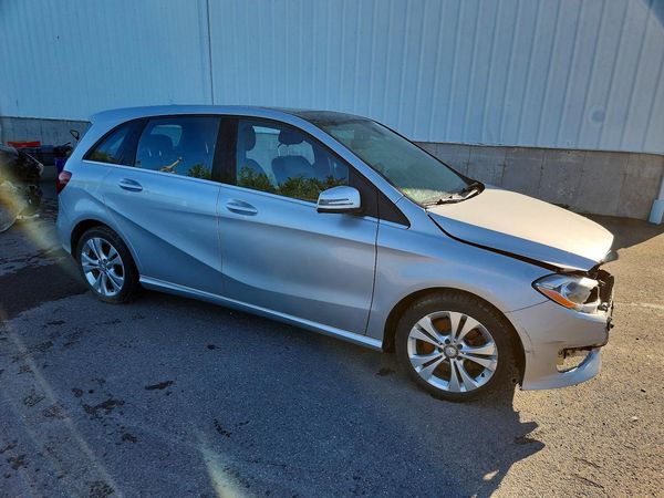 2016 MERCEDES-BENZ B