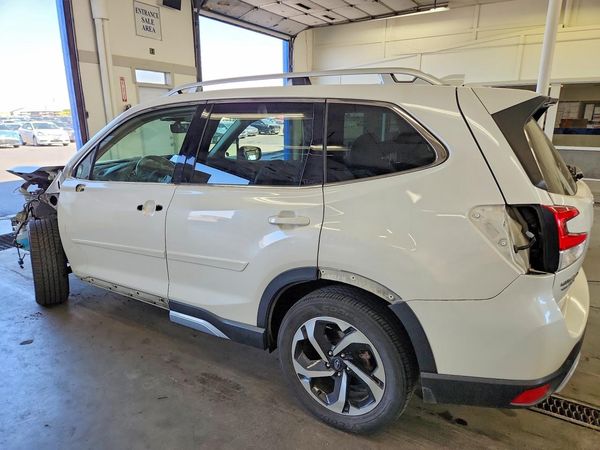 2022 SUBARU FORESTER Touring