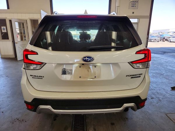 2022 SUBARU FORESTER Touring