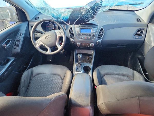 2015 HYUNDAI TUCSON GL (Middle-Low)