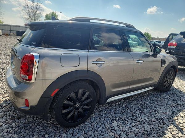 2018 MINI COOPER