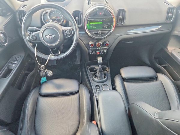 2018 MINI COOPER