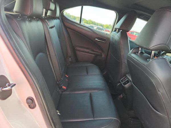 2020 LEXUS UX