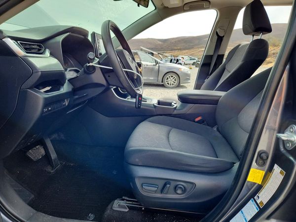 2019 TOYOTA RAV4 XLE / XLE Premium 4WD